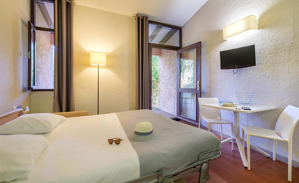 Отель Belambra Clubs La Colle-Sur-Loup - Les Terrasses De Saint-Paul De Vence Экстерьер фото