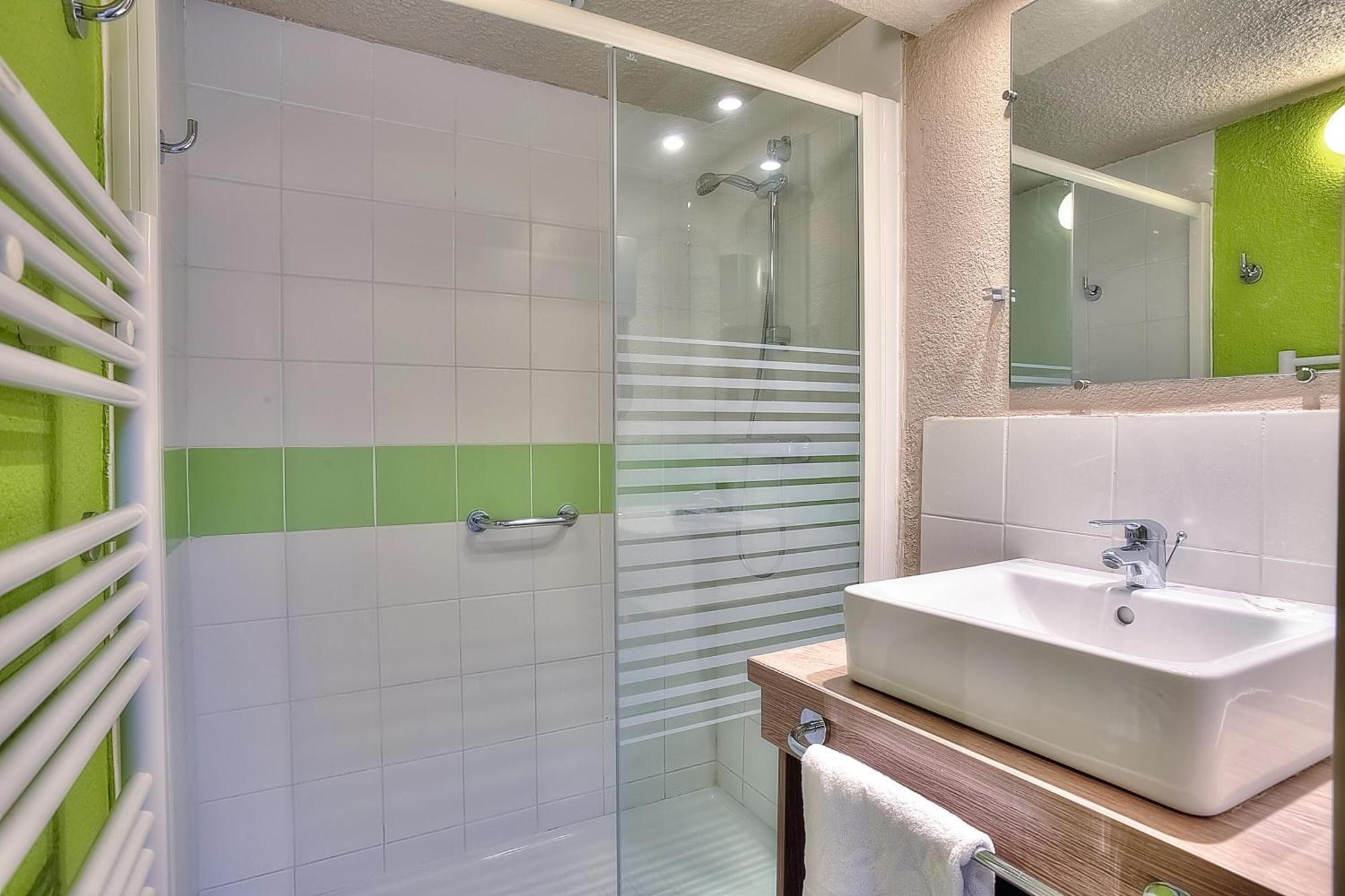 Отель Belambra Clubs La Colle-Sur-Loup - Les Terrasses De Saint-Paul De Vence Экстерьер фото